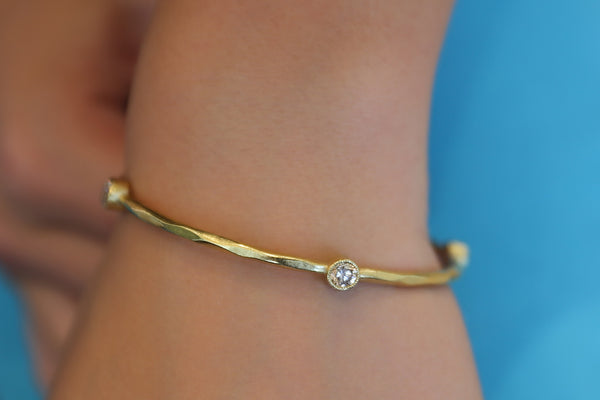1 carat Champagne Diamonds Pounded Matte Gold Round Bangle